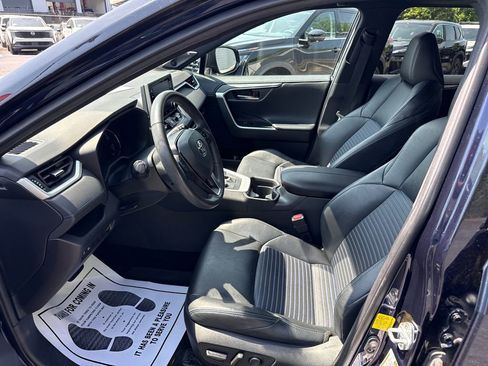 Used 2021 Toyota RAV4 XSE AWD/4WD image 9