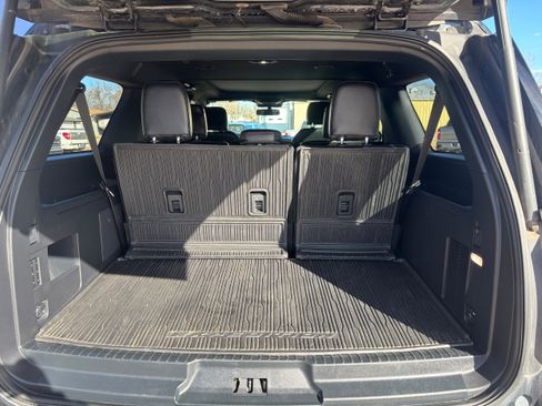 Used 2024 Ford Expedition Max Limited image 12