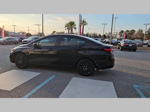 Used 2020 Nissan Versa S image 27
