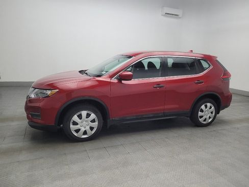 Used 2017 Nissan Rogue S image 2