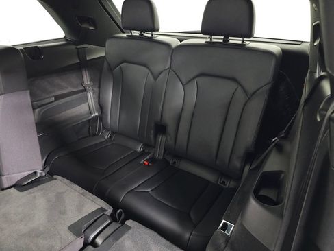 Used 2017 Audi Q7 3.0T Prestige w/ Prestige Package AWD/4WD image 36
