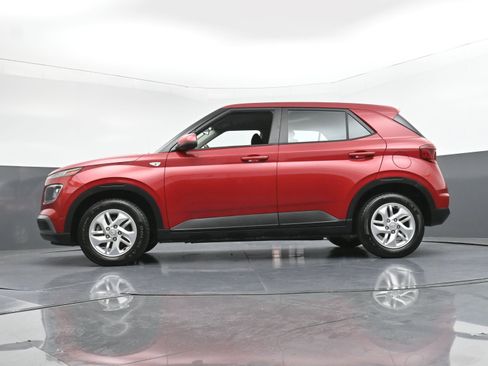 Used 2021 Hyundai Venue SE image 23