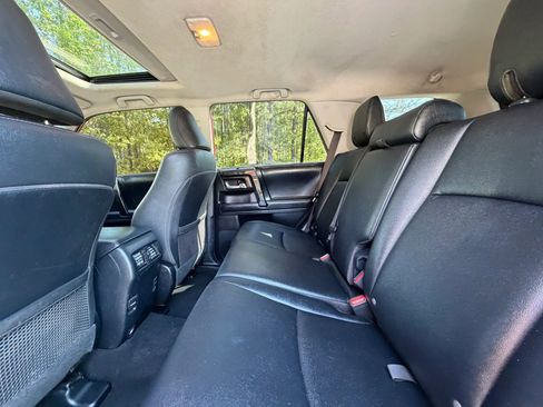 Used 2019 Toyota 4Runner TRD Off-Road Premium AWD/4WD image 20