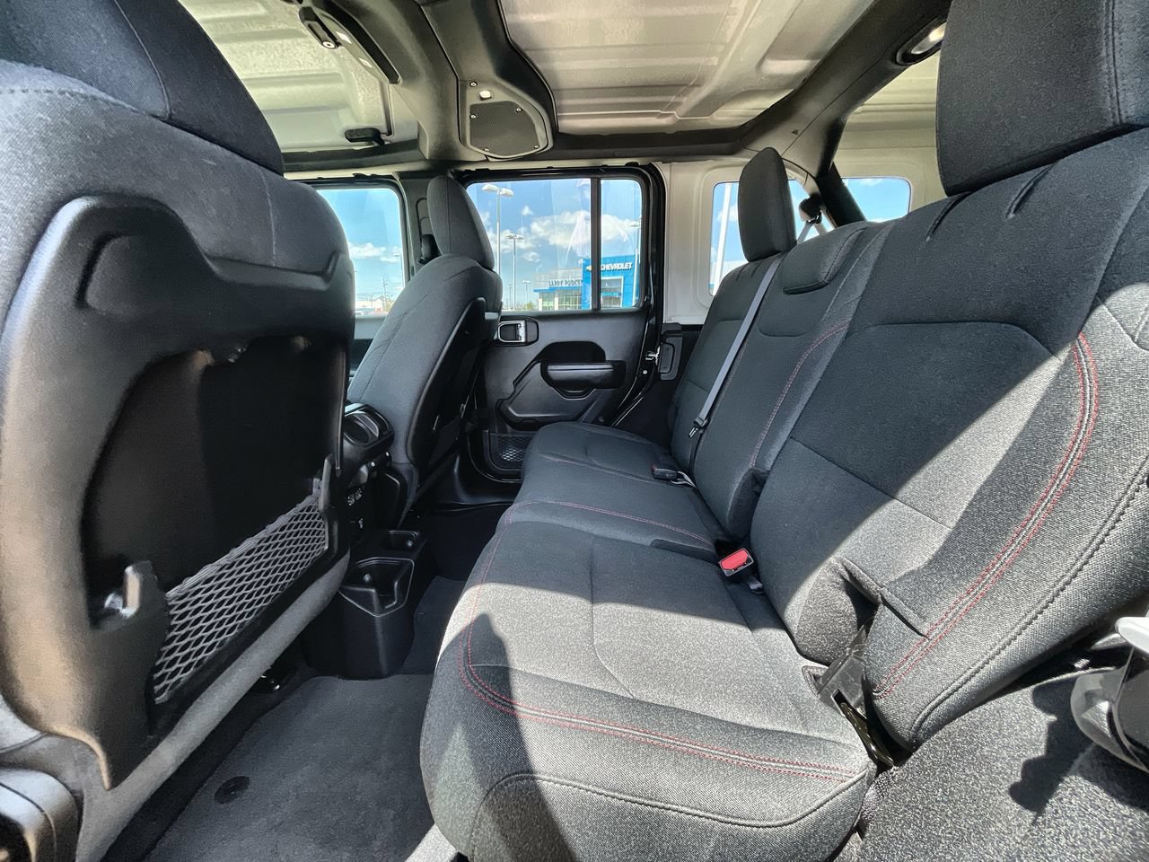 Used 2025 Jeep Wrangler Unlimited Rubicon AWD/4WD image 23