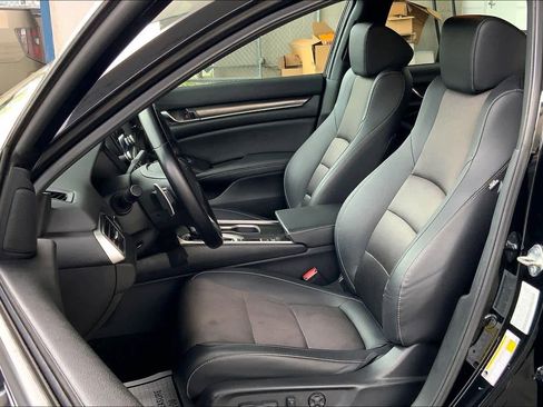 Used 2020 Honda Accord Sport image 8