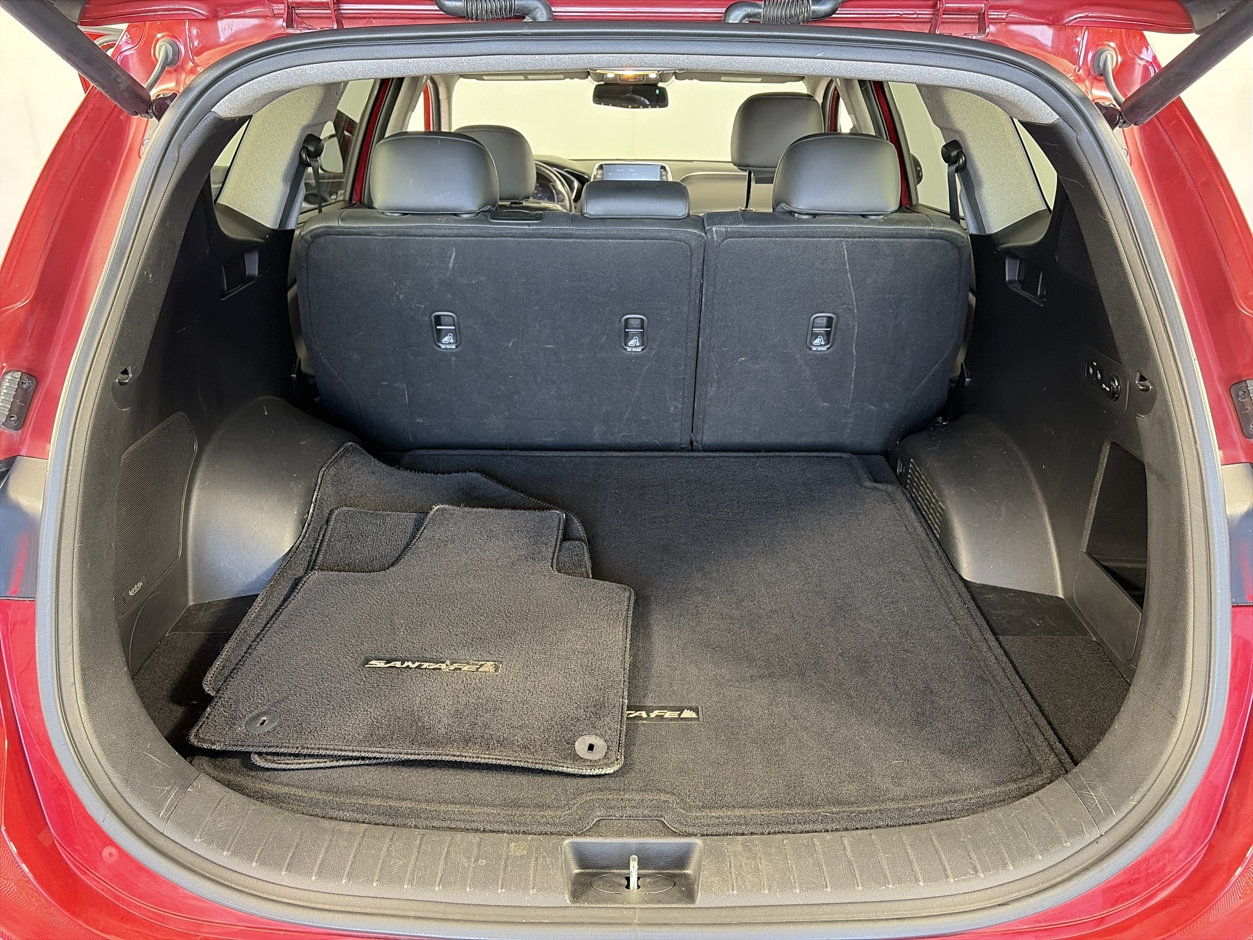Used 2019 Hyundai Santa Fe FWD image 14