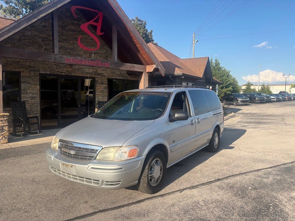 Used 2002 Chevrolet Venture Warner Brothers w/ Trailering Pkg FWD image 2