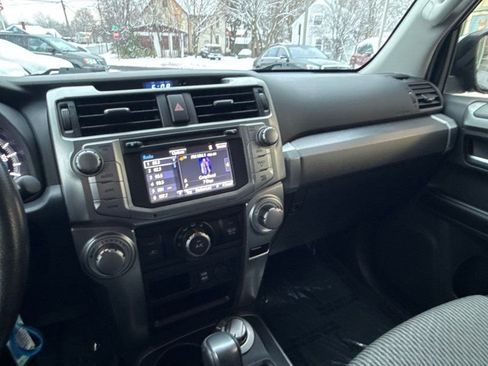 Used 2016 Toyota 4Runner SR5 image 24