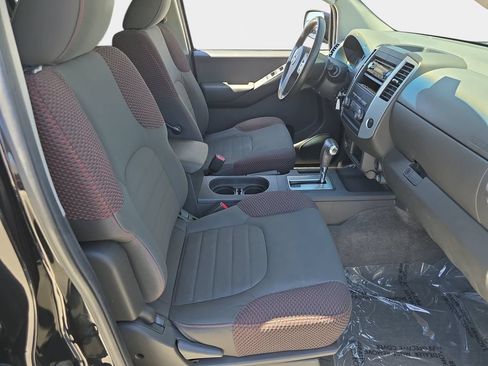 Used 2010 Nissan Frontier PRO-4X RWD image 12
