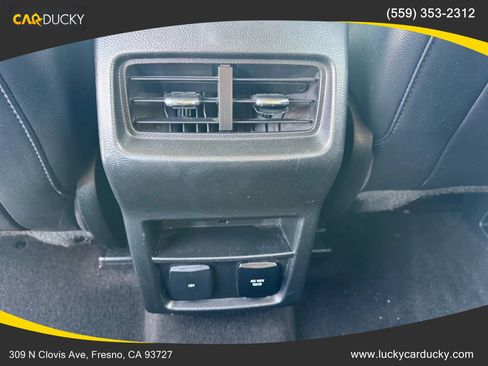 Used 2020 Ford Edge Titanium image 22