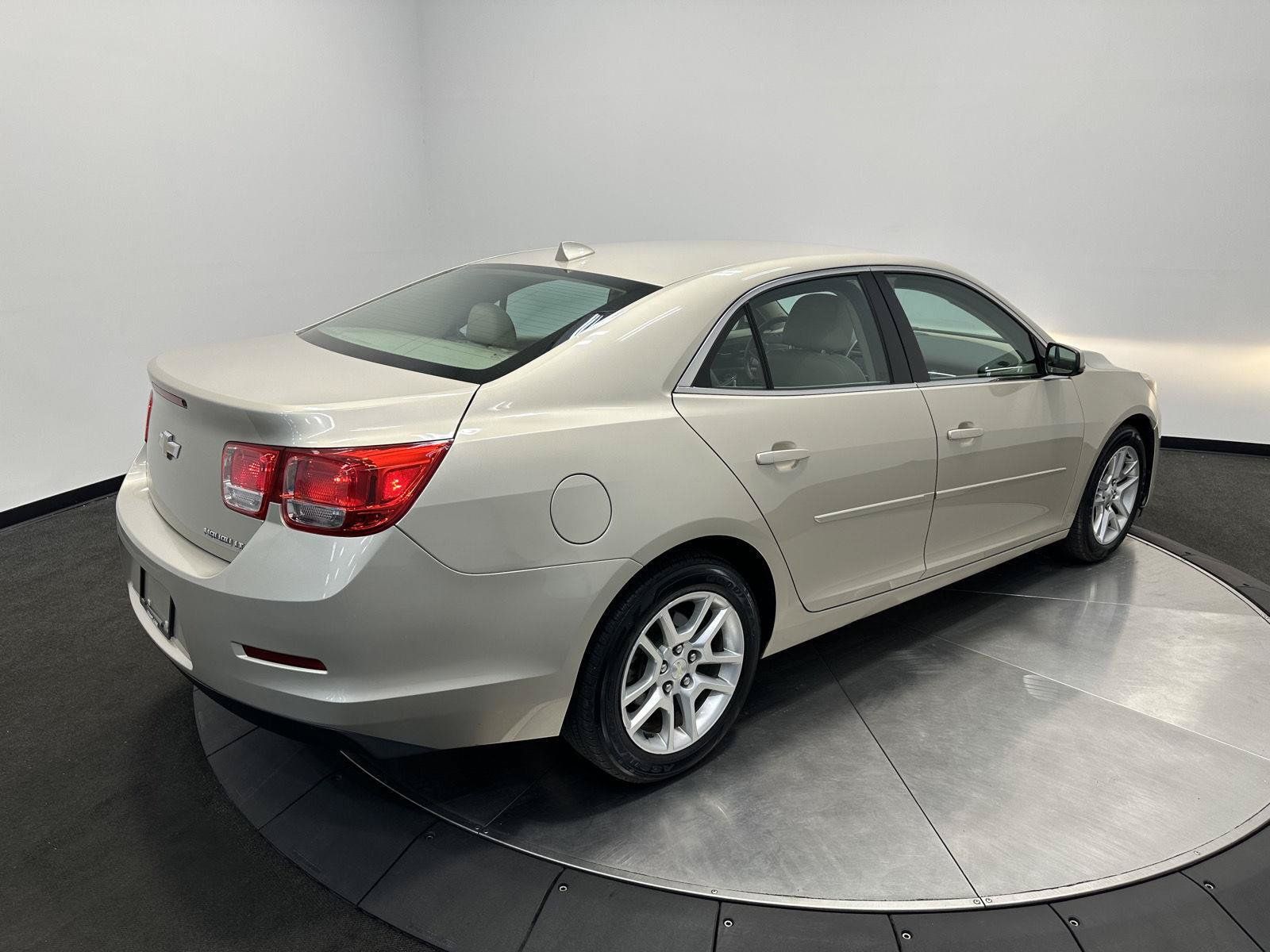 Used 2014 Chevrolet Malibu LT w/ Power Convenience Package FWD image 7