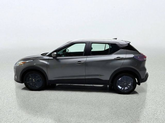 Used 2024 Nissan Kicks SV FWD image 6