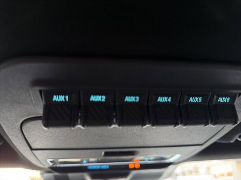 Used 2024 Ford F250 Platinum w/ FX4 Off-Road Package image 22