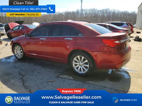 Used 2013 Chrysler 200 Limited FWD image 3