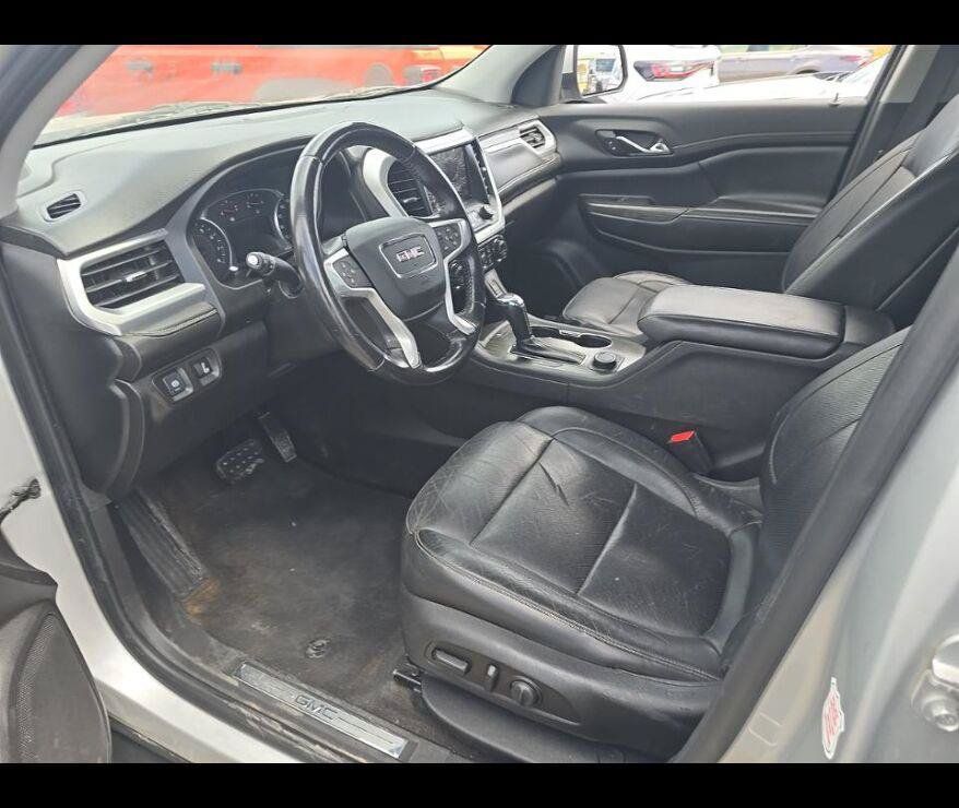 Used 2019 GMC Acadia SLT FWD image 3