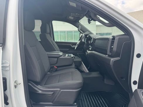 Used 2025 Chevrolet Silverado 2500 LT w/ Convenience Package image 18