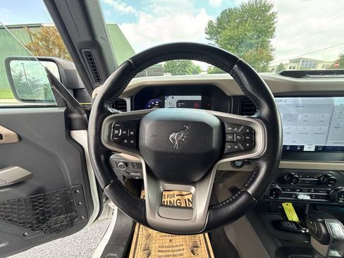 Used 2022 Ford Bronco Wildtrak AWD/4WD image 19