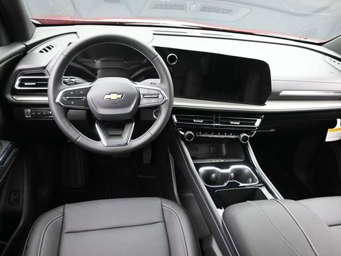 New 2026 Chevrolet Traverse LT w/ Sun and Wheel Package image 18