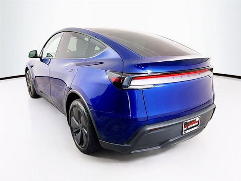 Used 2026 Tesla Model Y 2WD image 24