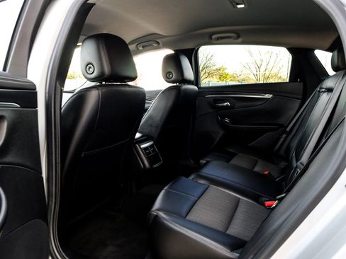 Used 2018 Chevrolet Impala LT image 40