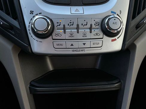 Used 2017 Chevrolet Equinox LS image 19