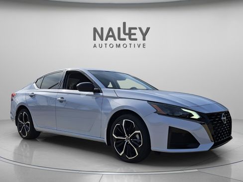 Used 2023 Nissan Altima 2.5 SR image 8