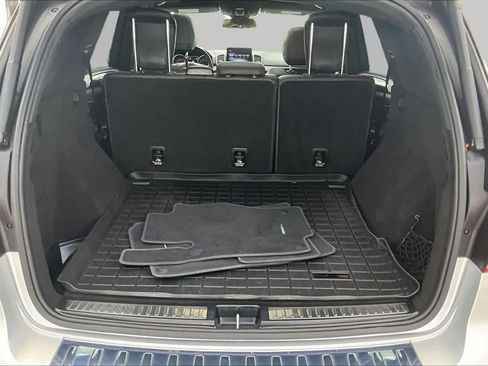 Used 2019 Mercedes-Benz GLE 400 4MATIC image 36
