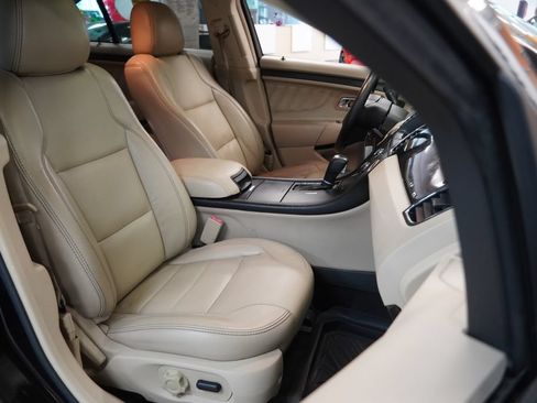 Used 2013 Ford Taurus SEL FWD image 32