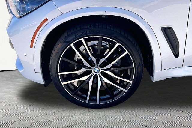 Used 2021 BMW X5 sDrive40i w/ M Sport Package RWD image 8