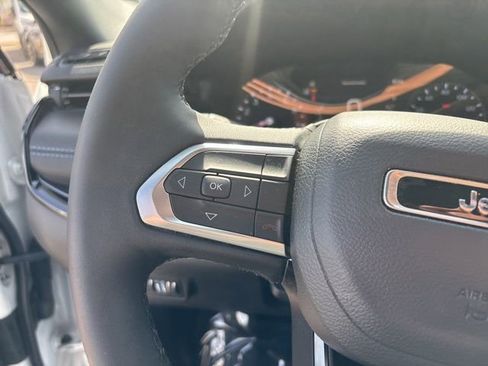 Used 2025 Jeep Compass Latitude w/ Altitude Special Edition AWD/4WD image 21