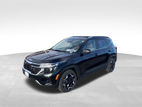 Used 2024 Kia Seltos EX image 3