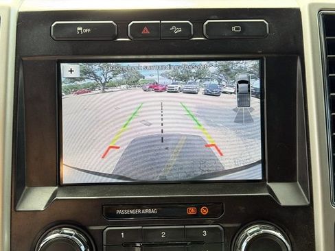 Used 2019 Ford F250 Lariat w/ Lariat Value Package AWD/4WD image 16