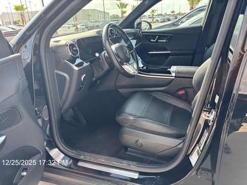 Used 2024 Mercedes-Benz GLC 300 4MATIC image 6
