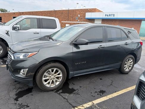 Used 2020 Chevrolet Equinox LS FWD image 1