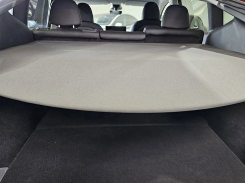 Used 2024 Tesla Model Y Long Range AWD/4WD image 10