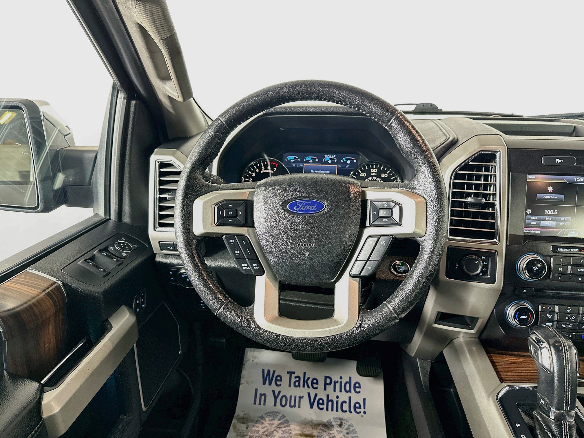 Used 2015 Ford F150 Lariat w/ Equipment Group 502A Luxury AWD/4WD image 21