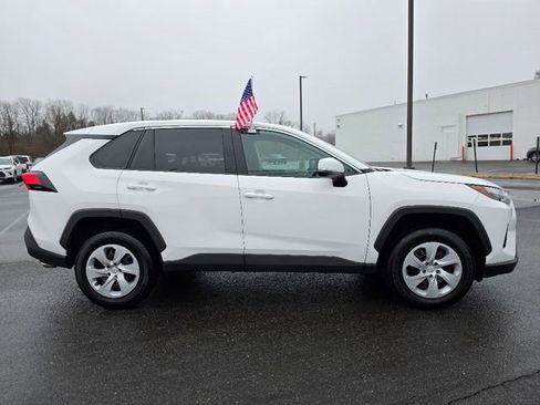 Used 2025 Toyota RAV4 LE image 8