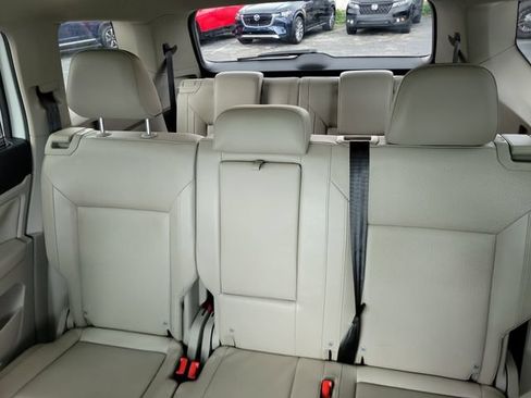 Used 2018 Volkswagen Atlas SEL FWD image 10
