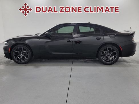 Used 2019 Dodge Charger SXT image 6
