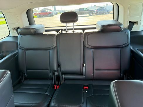 Used 2025 Ford Expedition Platinum w/ Driver's Package AWD/4WD image 15