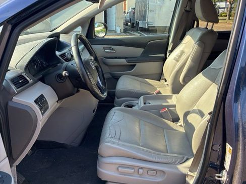 Used 2016 Honda Odyssey EX-L image 2