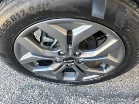 Used 2024 Kia Seltos S FWD image 42
