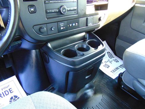 Used 2022 GMC Savana 3500 w/ Power Convenience Package image 16