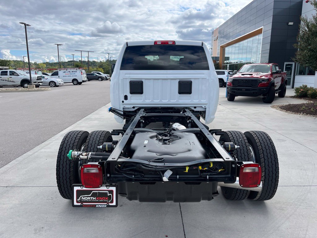 New 2027 RAM 5500 Tradesman AWD/4WD image 18