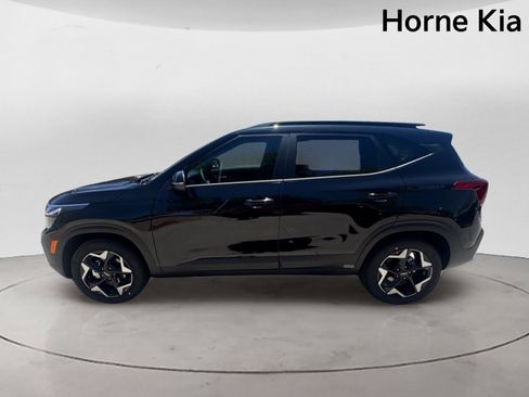 New 2026 Kia Seltos S FWD image 6