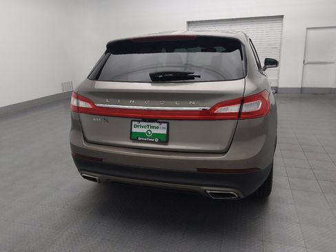 Used 2017 Lincoln MKX Reserve w/ Lincoln MKX Climate Package FWD image 7