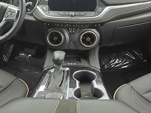 Used 2024 Chevrolet Blazer Premier w/ Driver Confidence II Package image 22