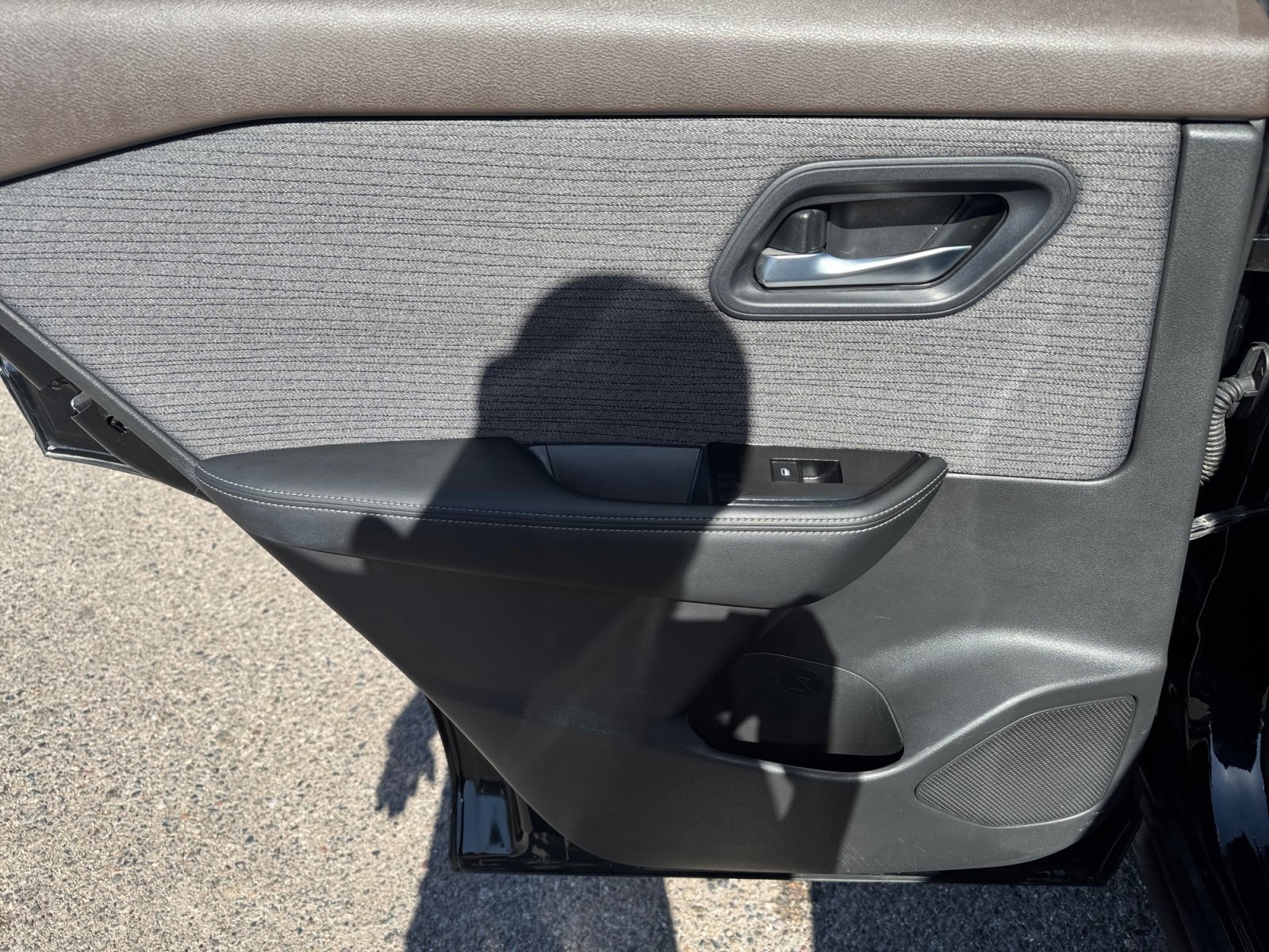 Used 2022 Nissan Rogue SV AWD/4WD image 24