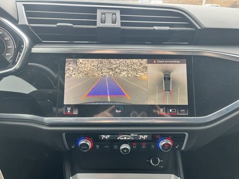 Used 2022 Audi Q3 2.0T Premium Plus image 22