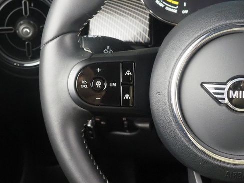 Used 2024 MINI Cooper SE w/ MINI Resolute Edition image 21